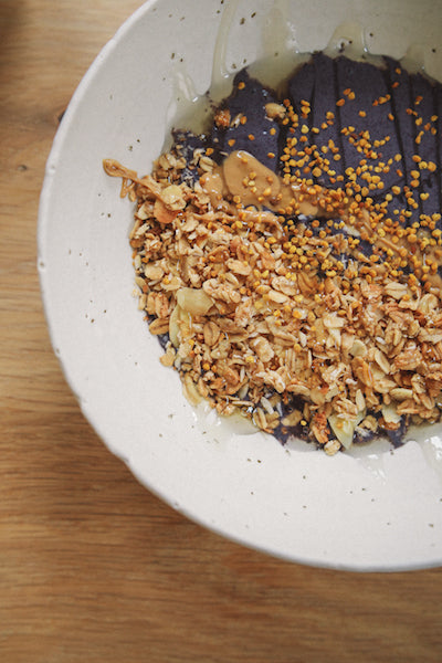 BLUEBERRY SPINACH SMOOTHIE BOWL