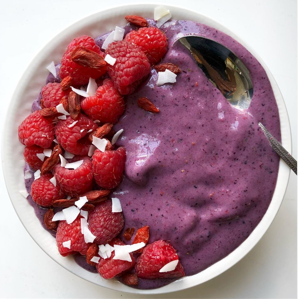 Blueberry and Spinach Smoothie with Raspberries on top